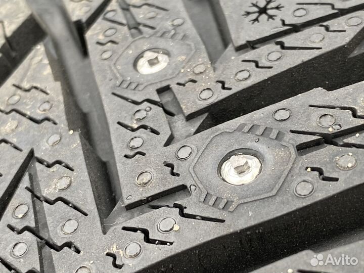 Nokian Tyres Hakkapeliitta 10p SUV 255/50 R19 107T