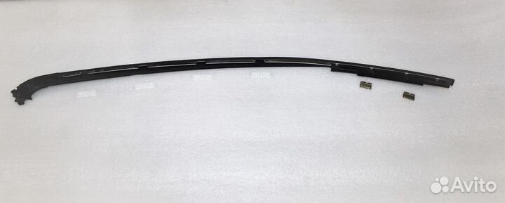 Крепления молдинга лобового стекла Land Cruiser