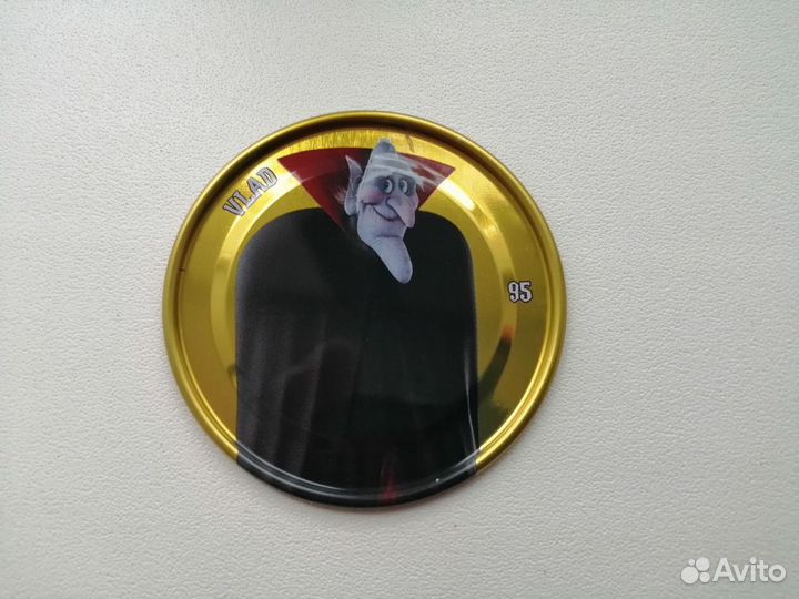 Коллекция игровых фишек от Chipicao разных годов