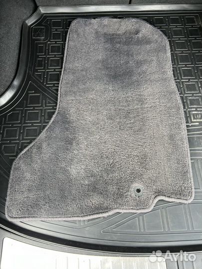 Автомобильные коврики Infiniti