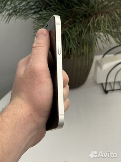 iPhone 12, 64 ГБ