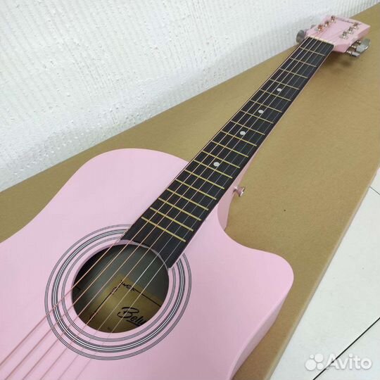 Гитара акустическая розовая Belucci