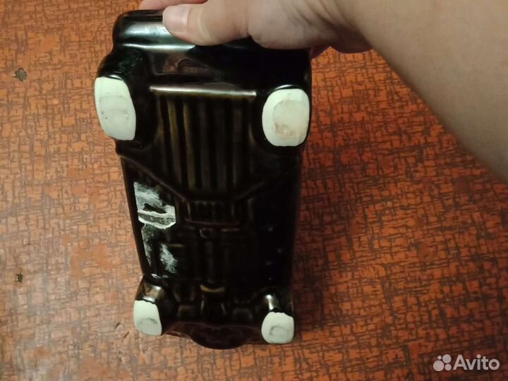 Коллекционная бутылка машина