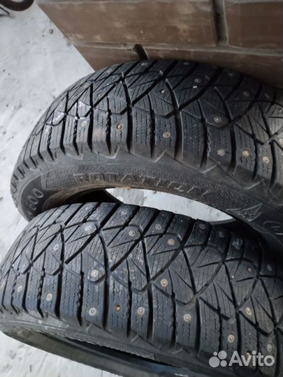 Goodyear Ultragrip 600 215/65 R16