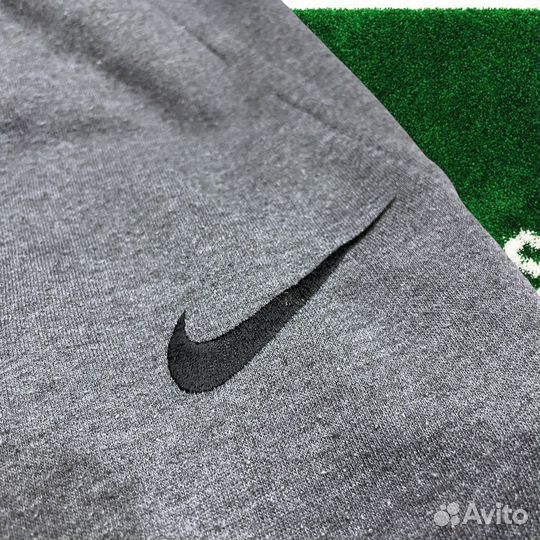 Спортивки Nike