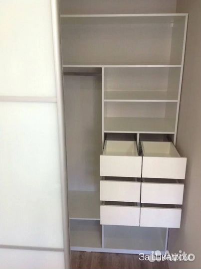 Шкаф