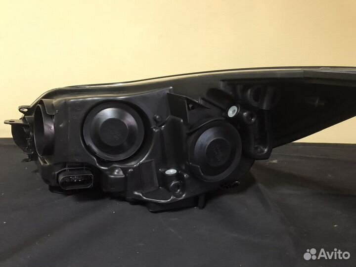 Фара правая Ford Focus 3 (2011-2015)