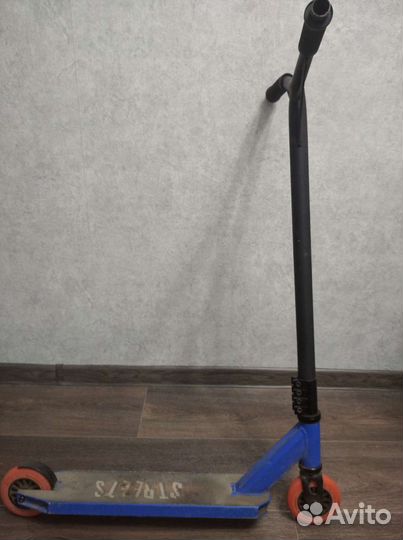 Трюковой самокат