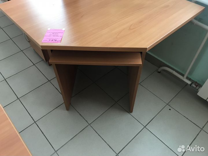 Новый угловой компьютерный стол 90*90