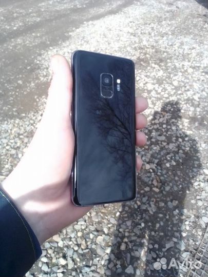 Samsung Galaxy S9, 4/64 ГБ