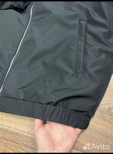 Легкий бомбер Nike