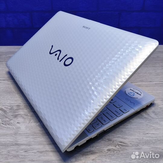 Ноутбук Sony vaio PCG-71812V