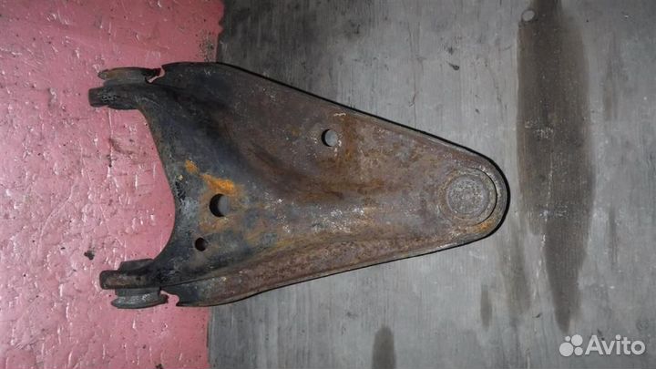 Рычаг передний правый Renault Logan I 2005-2014