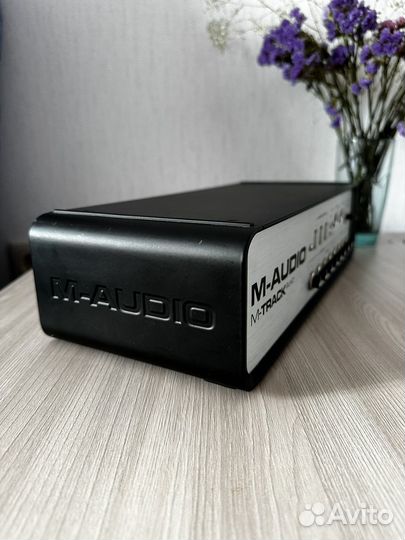 Внешняя звуковая карта USB M-Audio M-Track Quad