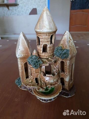 Замок для аквариума