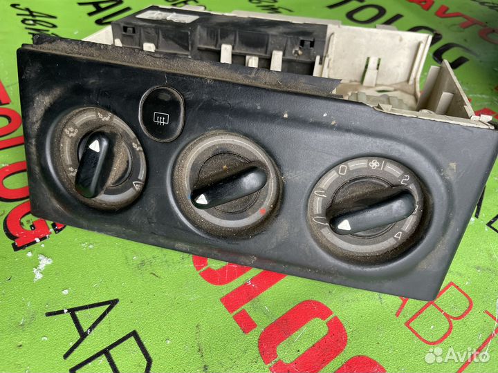 Блок управления отопителем Renault Laguna 1