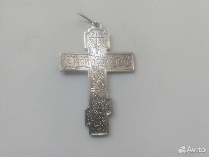 Серебряный крестик