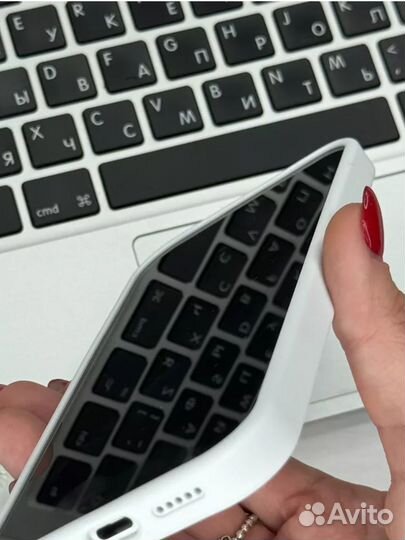 Чехол на iPhone 15 c защитой камеры