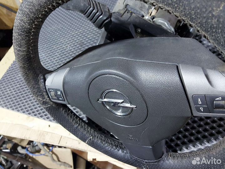 Руль Опель Астра Н с подушкой безопасности