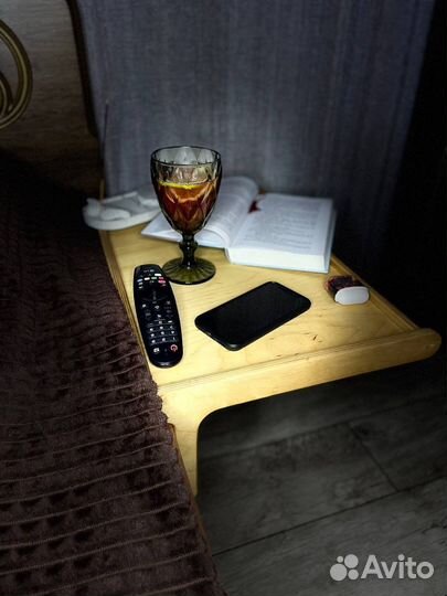 Полка прикроватная