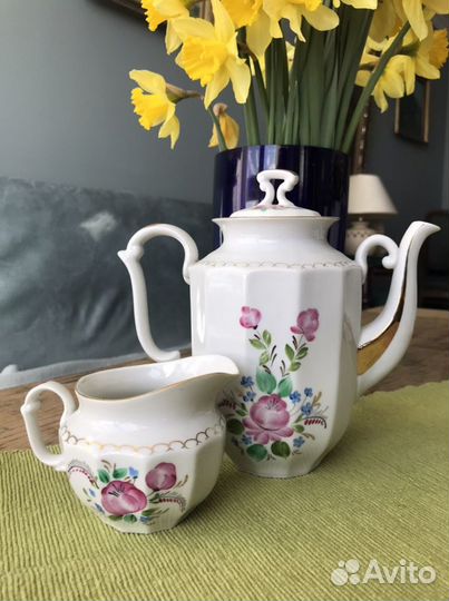 Заварочный чайник, сахарница, кофейник