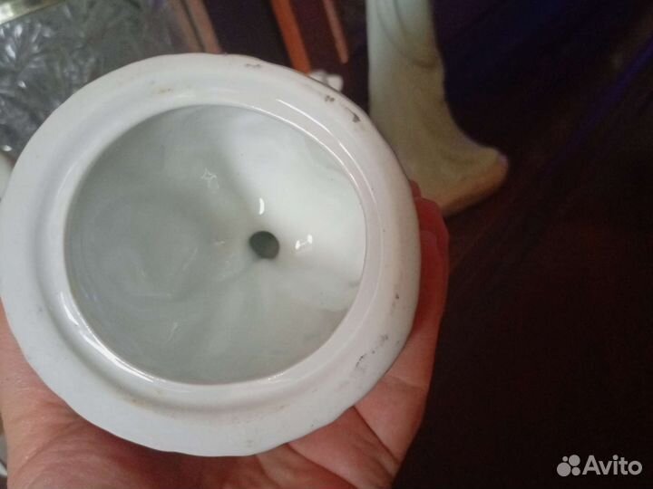 Статуэтка фарфор