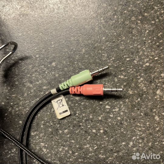 Наушники Genius