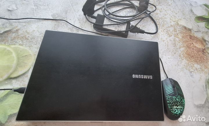 Ноутбук samsung np300v4a