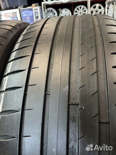 Michelin Pilot Sport 4 235/50 R18