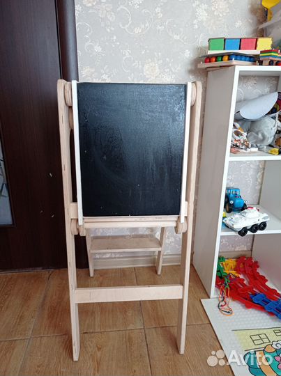 Башня помощника с доской для рисования