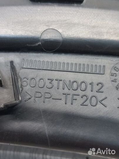 Накладка на фонарь задняя правая Volkswagen Jetta