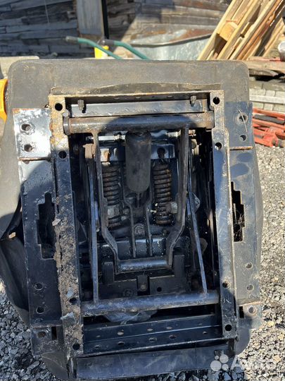 Водительское сиденье Shacman