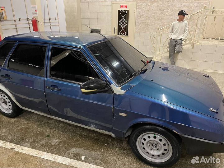 ВАЗ 2109 1.5 МТ, 2003, битый, 250 000 км