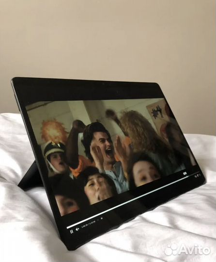 Планшет трансформер Microsoft Surface Pro X LTE