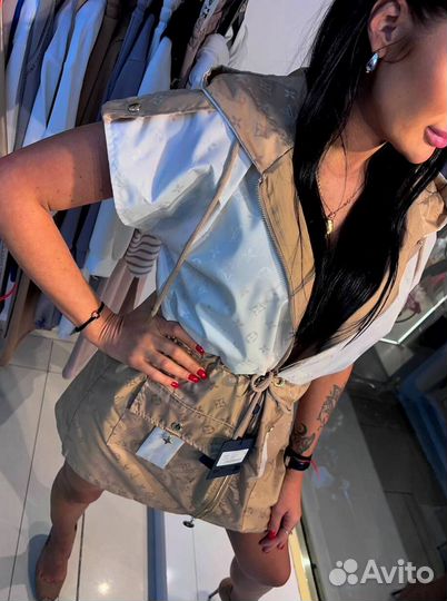 Ветровки, бомберы новые люксовые