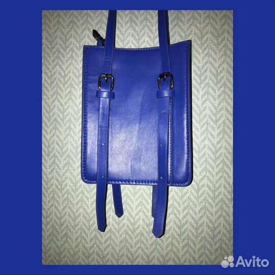 Сумка на плечо кобальтового цвета