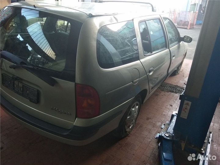 Разбор на запчасти Renault Megane 1996-2002