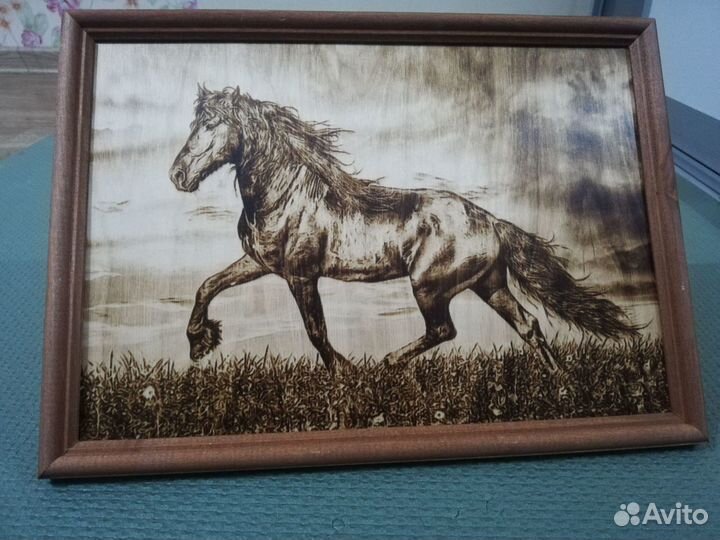 Картина на дереве