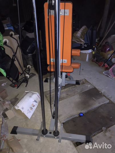 Силевой тренажер напольный