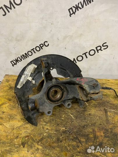 Кулак поворотный левый ступица Volvo V50 S40 C30