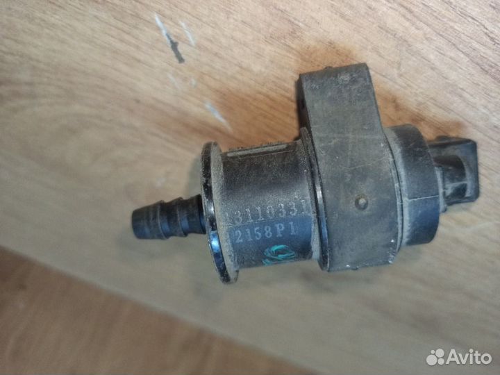 Клапан вентиляции топливного бака Opel Astra H