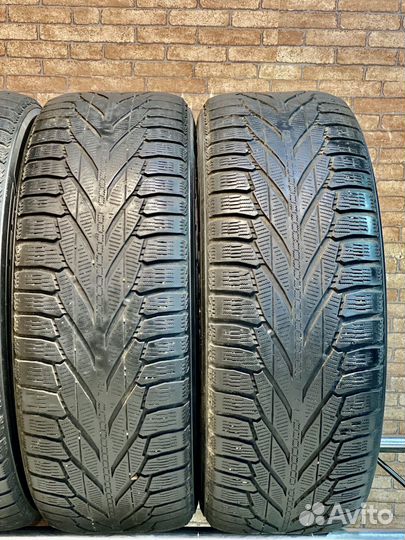 Nokian Tyres Hakkapeliitta R2 SUV 265/60 R18