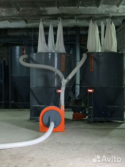 Смеситель вертикальный для комбикорма