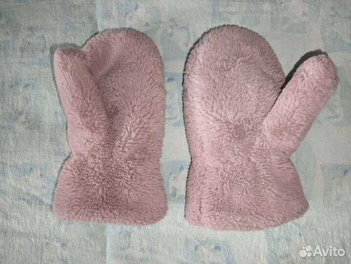 Шапка, кофта, свитер, варежки, тёплая одежда