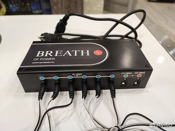Блок питания для гитарных педалей Breath of Power