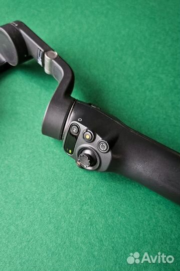 Электрический стабилизатор для смартфона DJI Osmo