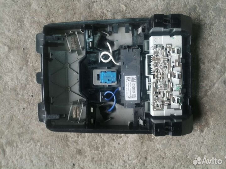 Плафон освещения салона Opel Astra J