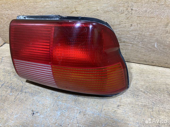 Фонарь задний правый Ford Escort 5 Арт 111350