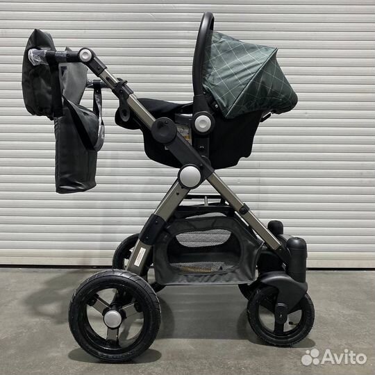 Детская коляска 3 в 1
