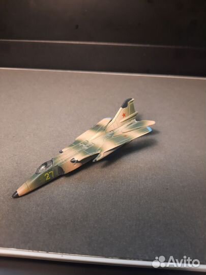 Модель самолета Миг 23/27 Фурута/Furuta (Японский)